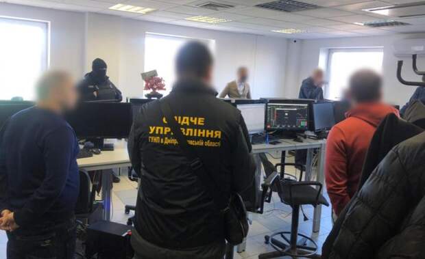 В ноябре прошлого года в Днепропетровске полиция накрыла очередной нелегальный кол-центр, с тех пор никаких сообщений о судьбе его владельцев в СМИ не появлялось Фото © Sobitie.com.ua