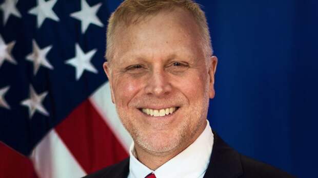 Дипломат Дайкхаус поздравил россиян с Новым годом от лица американцев