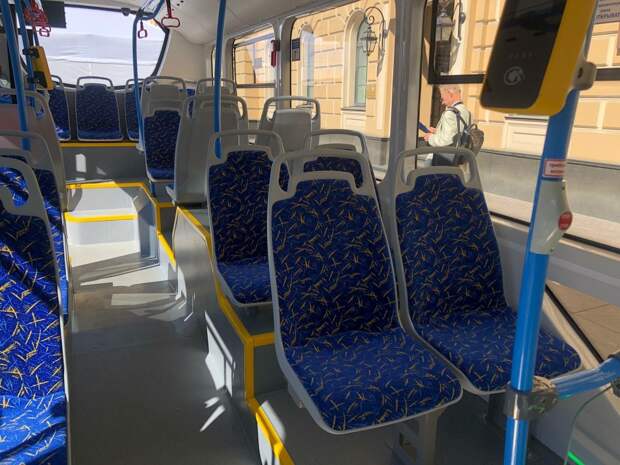 Бесплатные автобусы свяжут районы Петербурга в "Ночь музеев"