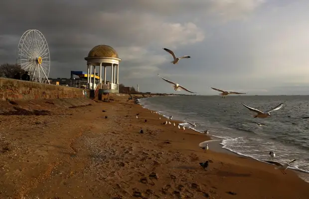 Во взятом под контроль ВС России Бердянске сложилась спокойная обстановка