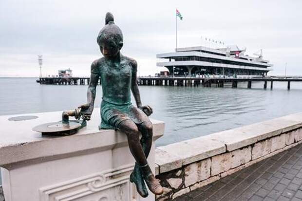 Набережную Сухума ждут перемены: Гунба и Кириенко оценили проект нового пирса