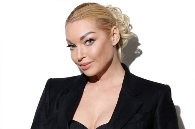 «Пока, неудачники!»: Волочкова разнесла хейтеров из-за слухов о лечении в немецкой клинике