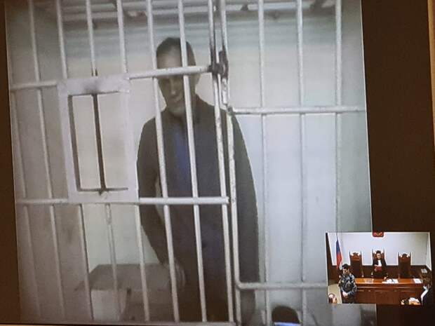 Суд оставил под стражей бывшего свердловского замгубернатора Чемезова