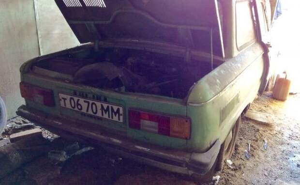 Автомобили, которые нашли во время сноса московских гаражей barn find, авто, автомир, автомобили, гараж, находка, олдтаймер, ретро авто