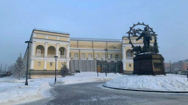 "Стал предметом фольклора". Власти Алтая объяснили, когда наконец достроят Худмузей