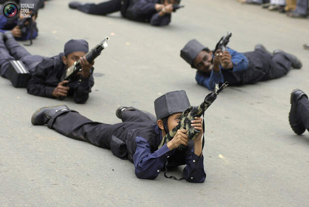 INDIA/