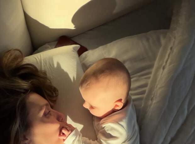 Телеведущая Регина Тодоренко опубликовала фото с младшим сыном