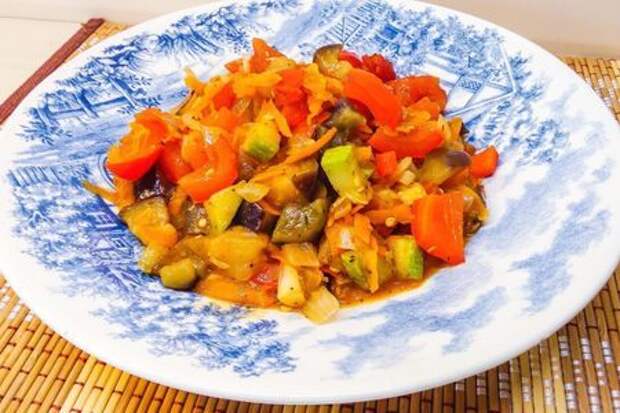 Фото к рецепту: Рататуй-рагу из овощей
