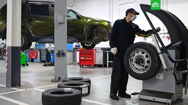 Вильфанд посоветовал автомобилистам не торопиться со сменой зимней резины