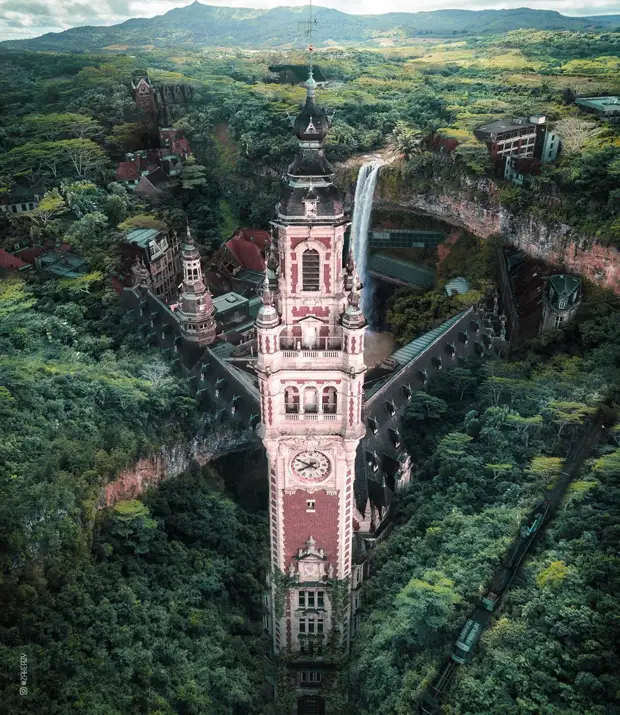 Сюрреалистические фотоманипуляции Зака Изи