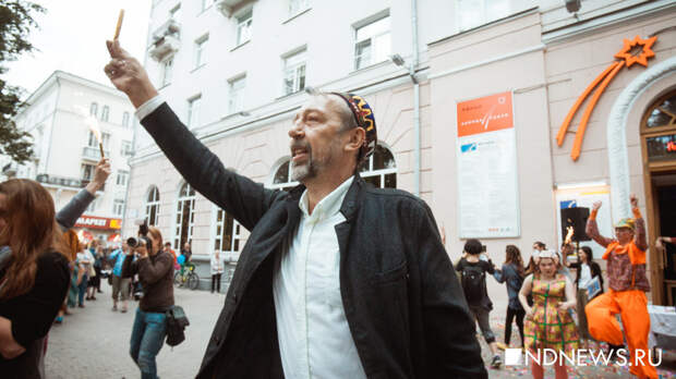 Врачи ввели Николая Коляду в медикаментозный сон