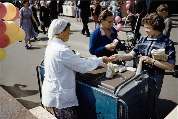 Москва, 1959 год. Торговля мороженым. СССР, история, москва
