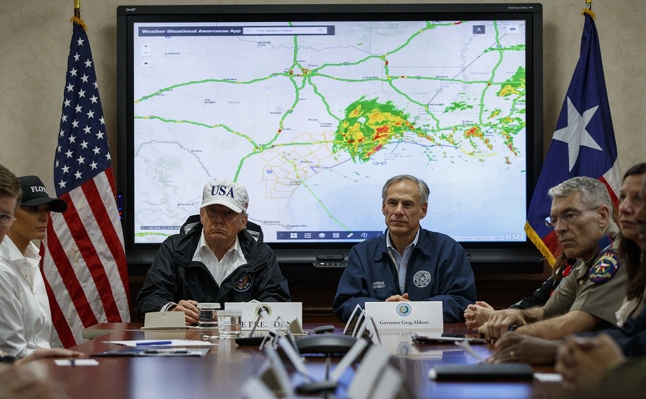Картинки по запросу trump harvey hurricane