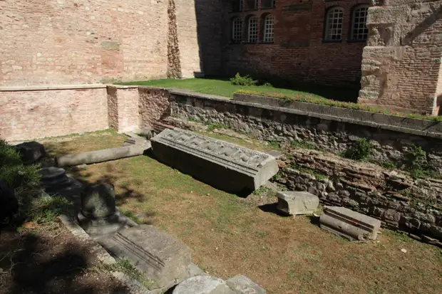 Древние раскопки Древние раскопки