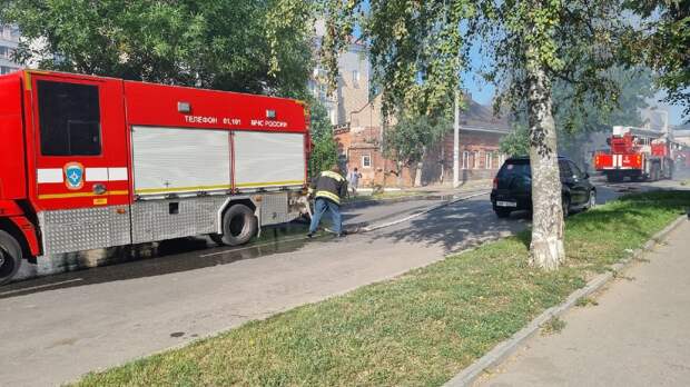 В Дзержинске случился пожар в школе: эвакуировали 55 человек