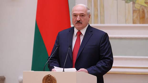 Лукашенко попросил премьера Белоруссии отправить Тихановской несколько пачек печенья