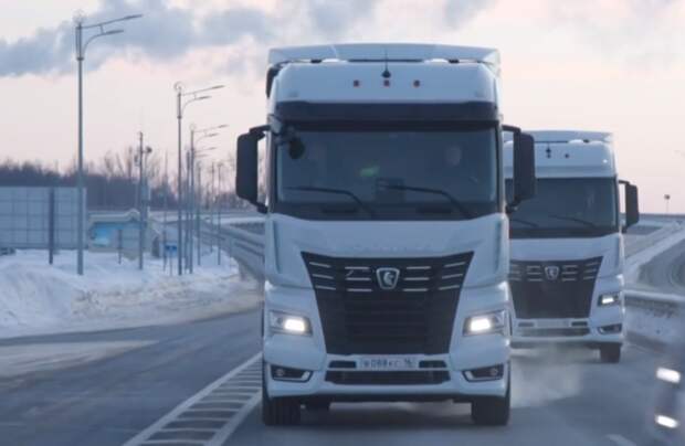 Владимир Путин проехал по трассе М‑12 «Восток» за рулем грузовика
