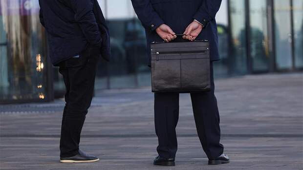 Банковский аналитик назвал способы ухода от налогов иностранными торговцами