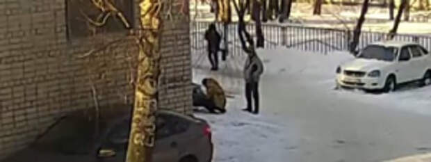 В Казани полицейские задержали скрывшегося с места ДТП предполагаемого виновника аварии, в которой пострадали женщина и ребенок