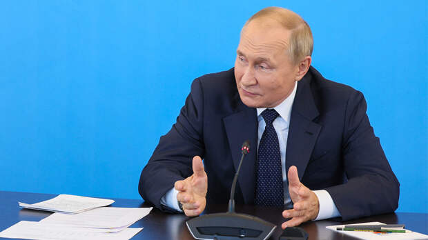 Путин одобрил предложение по регулированию использования цифрового паспорта