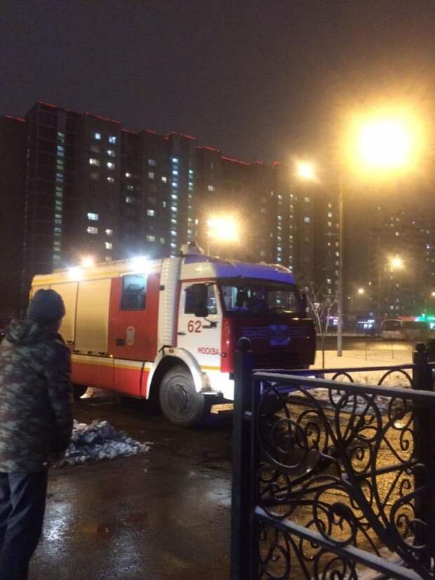На Генерала Кузнецова сгорела квартира из-за вспыхнувшего строительного мусора