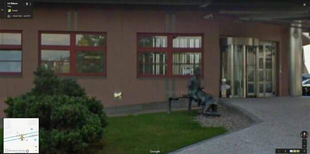 Статуя в Чехии Статуя в Чехии google, google street, google street view, обзор, подсмотрено, прикол