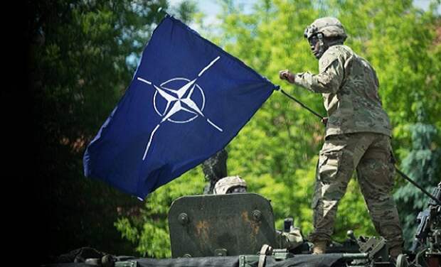 http://eer.ru/sites/default/files/uploads/NATO_4.jpg