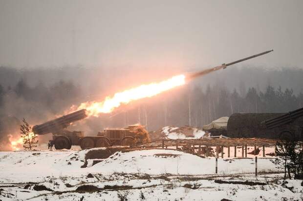 «Навестили нефтебазу в Львовской области». Россия нанесла удар по западу Украины