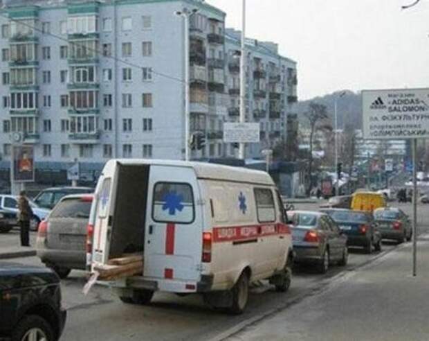 Вот почему лучше не вызывать "скорую помощь"