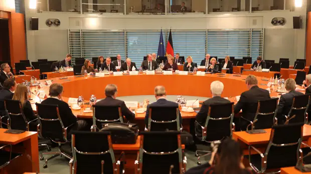 «Больше накажет себя, чем Россию»: какие риски для ЕС может нести отказ от «Северного потока — 2»