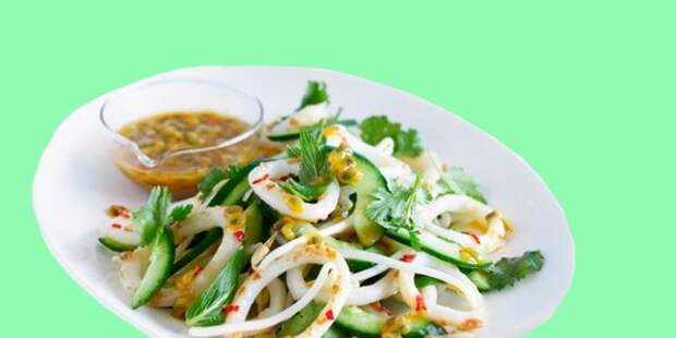 15 простых и очень вкусных салатов с кальмарами