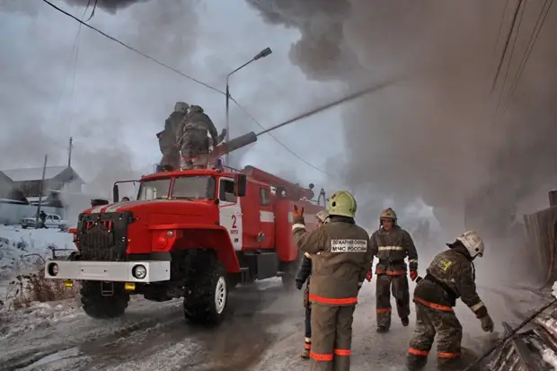 27 декабря - День спасателя и день создания МЧС