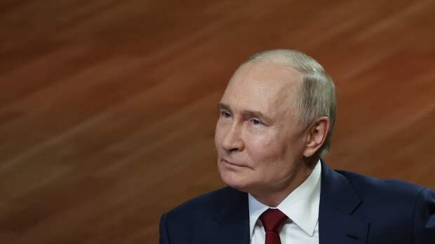 Песков назвал выступления Путина в День Победы традиционно масштабными