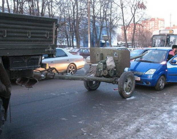 Подборочка смешных и нелепых авто-аварий Подборочка смешных и нелепых авто-аварий авто, авто приколы, фото, юмор