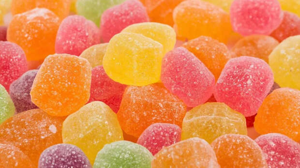 Школьники массово покупают "энергетические" мармеладки с таурином и кофеином