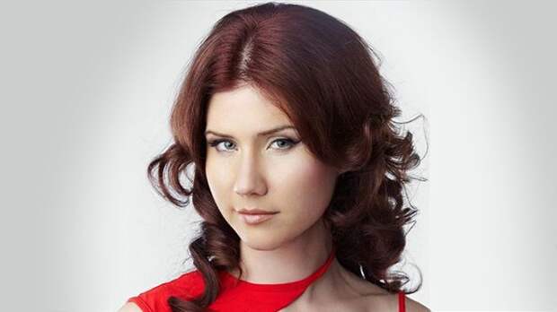 Анна Чапман рассказала, кто виноват в повторном захвате боевиками сирийской Пальмиры Ранее боевикам удалось на некоторое время восстановить контроль над Пальмирой.