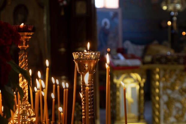 Крещение Господне 2026: дата праздника, традиции и запреты, что делать со святой водой