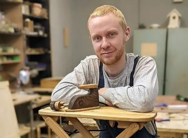#ВыбирайТверское: житель Твери открыл мастерскую, где делает мебель и кукольные домики