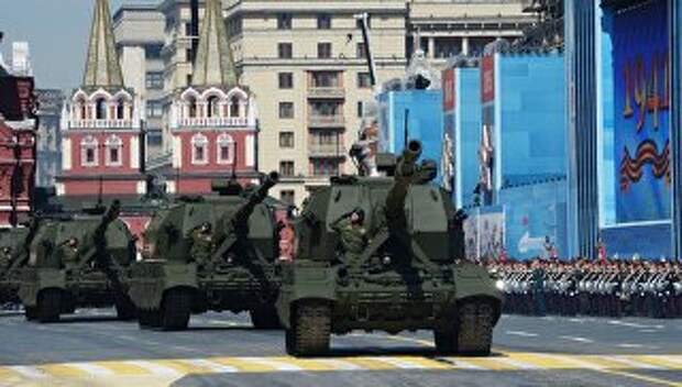 Самоходная артиллерийская установка (САУ) Коалиция-СВ во время военного парада. Архивное фото