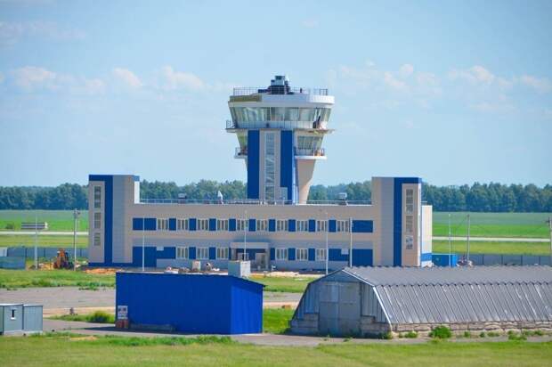 Самолет-лаборатория АН-26 проверил радиотехнические средства аэропорта Липецка
