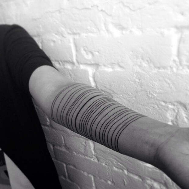 Suprematism-inspired-digital-minimalist-tattoos-stanislaw-wilczynski