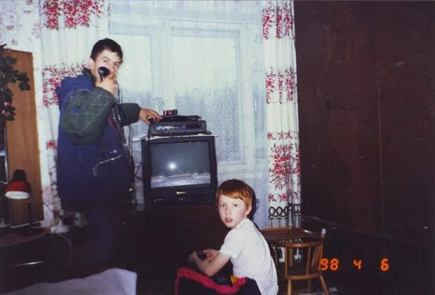 Интересные фотографии 90 -х (часть 29) 90-е, Детство 90-х, Ностальгия, Фотография, Подборка, Знаменитости, Россия, Эпоха, Жан-Клод Ван Дамм, Блестяще, Жанна Фриске, Шура, Линда, Макс Фадеев, Игорь Николаев, Катя Лель, Ирина Салтыкова, Городок, Афганцы, Длиннопост