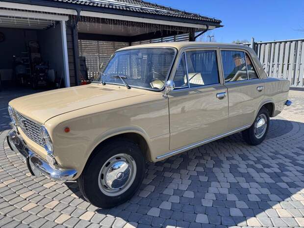 ВАЗ-2101 продают за 2,5 миллиона рублей