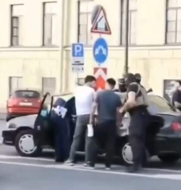 Проверка документов закончилась проверкой на глупость