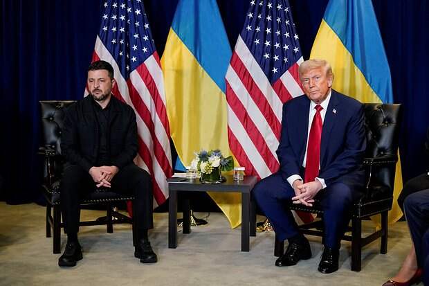 U.S. President Donald Trump meets with Ukrainian President Volodymyr Zelenskiy during the 80th United Nations General Assembly, in New York City, New York, U.S., September 23, 2025. REUTERS/Al Drago