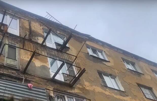 Хорошо, что ночью: в челябинском доме обрушились балконы с 1 по 5 этаж