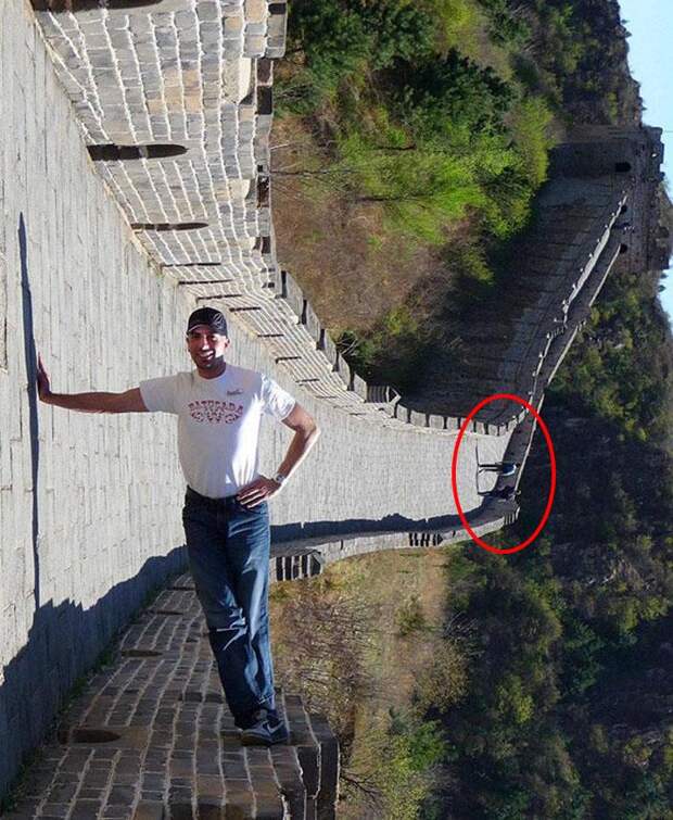 Это фото парня на Великой китайской стене озадачило Интернет