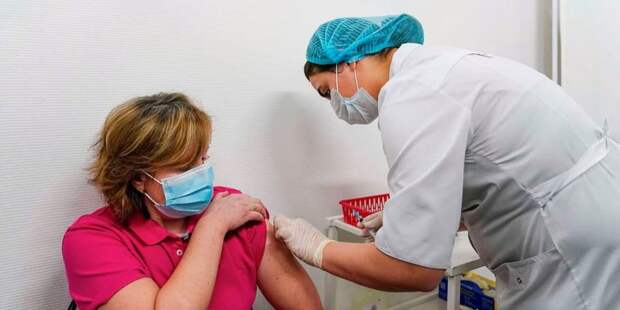 Собянин: Более миллиона москвичей получили первый компонент прививки от COVID-19. Фото: Е. Самарин mos.ru