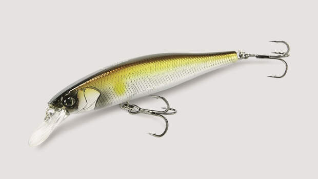 Owner Selection СT Minnow 85F (8,6 г — 85 мм). Резко дёргаясь из стороны в сторону, воблер достаточно размашисто выполняет крутые виражи, чем явно раздражает щуку. Эта приманка предназначена для быстрого сбора «сливок». Для воблера как нельзя лучше подходит резкий твичинг с короткими рывками. Он достаточно прост в проводке — три рывка, короткая пауза — рывок опять пауза, чуть длиннее, и цикл повторяется. В линейке есть воблер не только 85, но и 110 мм для тех, кто нацелен на ловлю более крупной щуки.