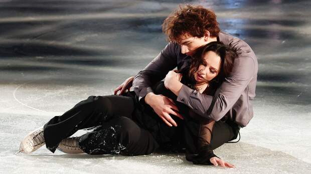 Хоккеист Рудаковский, выступающий с Туктамышевой, получил растяжение в проекте «Ледниковый период»